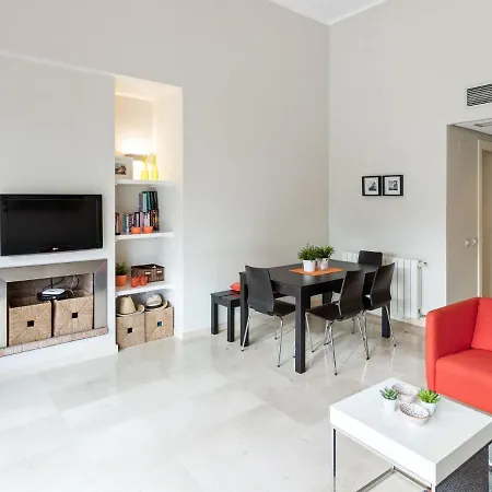 Classy In With Garden Hébergement de vacances