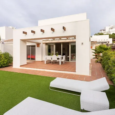 Classy In With Garden Holiday home *